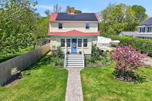 7 Verndale Cir, Bristol, RI 02809 - Photo 1