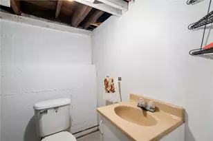 69 Centre St, Pawtucket, RI 02860 - Photo 19
