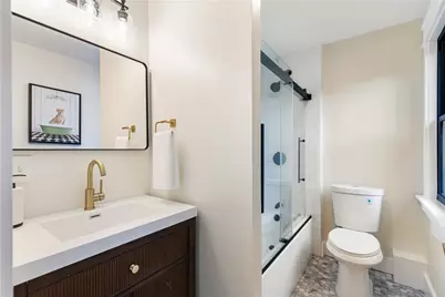 540 Middle Highway, Barrington, RI 02806 - Photo 17
