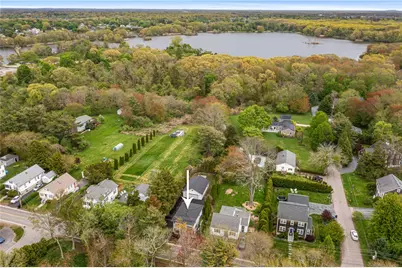 540 Middle Highway, Barrington, RI 02806 - Photo 37