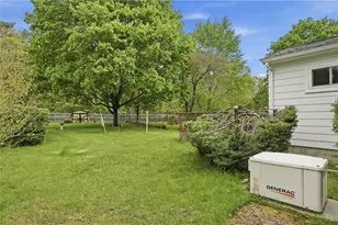 167 Sun Valley Dr, Cumberland, RI 02864 - Photo 25