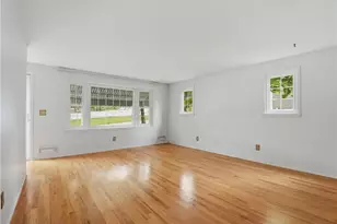 167 Sun Valley Dr, Cumberland, RI 02864 - Photo 3