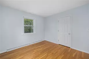 23 Algonquin Dr, Middletown, RI 02842 - Photo 25