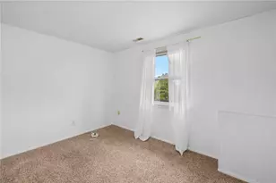 23 Algonquin Dr, Middletown, RI 02842 - Photo 35