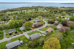 23 Algonquin Dr, Middletown, RI 02842 - Photo 9