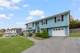 23 Algonquin Dr, Middletown, RI 02842 - Photo 5