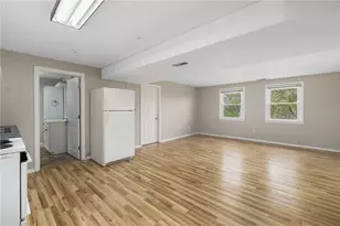 23 Algonquin Dr, Middletown, RI 02842 - Photo 29