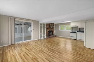 23 Algonquin Dr, Middletown, RI 02842 - Photo 33