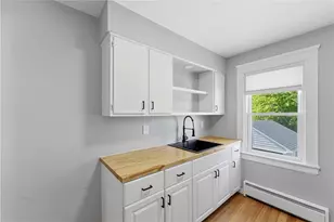 33 Laura St, East Providence, RI 02914 - Photo 3