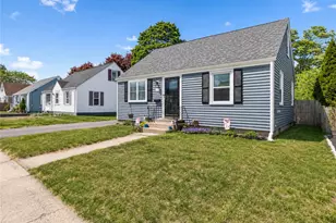 107 Olympia Ave, Pawtucket, RI 02861 - Photo 3