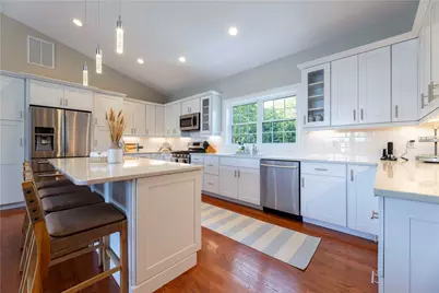 32 Ocean Avenue, North Kingstown, RI 02852 - Photo 13