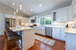 32 Ocean Ave, North Kingstown, RI 02852 - Photo 13