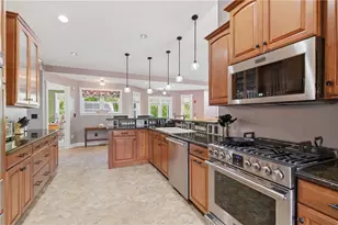 304 Gauthier Dr, Woonsocket, RI 02895 - Photo 7