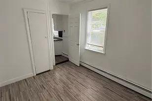 98 Northrup Ave, Providence, RI 02904 - Photo 3