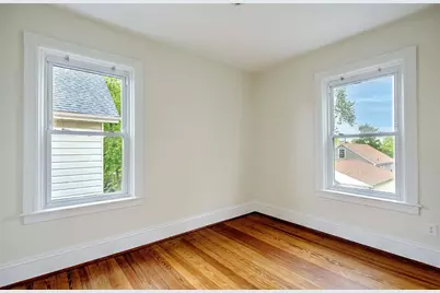 137 Hunts Avenue, Pawtucket, RI 02861 - Photo 11
