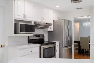198 Northbridge Ave, Warwick, RI 02886 - Photo 9