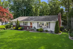 198 Northbridge Ave, Warwick, RI 02886 - Photo 1