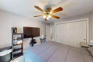 201 Woodlawn Ave, North Providence, RI 02904 - Photo 9