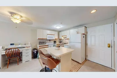 201 Woodlawn Avenue #104, North Providence, RI 02904 - Photo 3