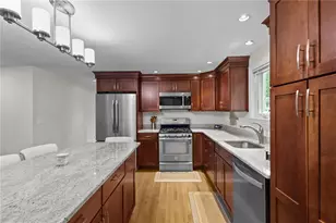 23 Southwood Dr, Cumberland, RI 02864 - Photo 5