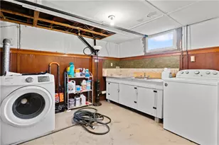 183 Narragansett St, Cranston, RI 02905 - Photo 13