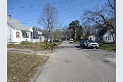 48 Wesleyan Avenue, Warwick, RI 02886 - Photo 3