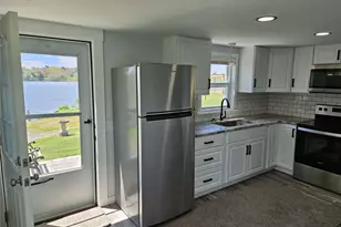 2353 Main Rd, Tiverton, RI 02878 - Photo 9