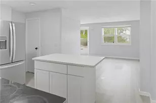 325 Washington St, West Warwick, RI 02893 - Photo 17
