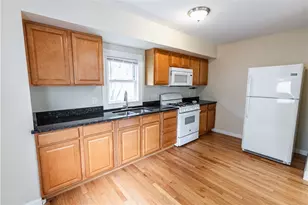 690 Academy Ave, Providence, RI 02908 - Photo 13