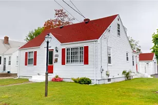 24 Annette Ave, Pawtucket, RI 02861 - Photo 3