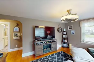 24 Annette Ave, Pawtucket, RI 02861 - Photo 9