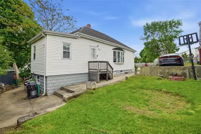 31 Yeoman Avenue, Cranston, RI 02920 - Photo 3