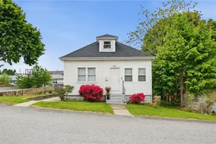 31 Yeoman Ave, Cranston, RI 02920 - Photo 1