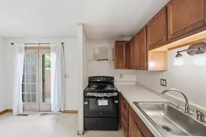 275 Grotto Avenue #16, Pawtucket, RI 02860 - Photo 13