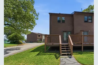 275 Grotto Avenue #16, Pawtucket, RI 02860 - Photo 3
