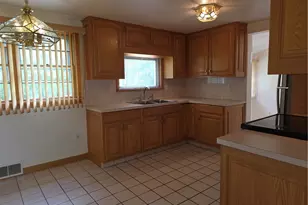 105 Longview Dr, Cranston, RI 02920 - Photo 21