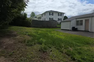 105 Longview Dr, Cranston, RI 02920 - Photo 29