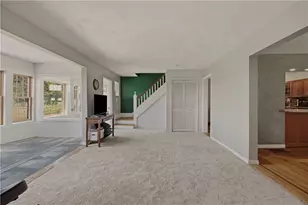 95 Bay View Ave, Cranston, RI 02905 - Photo 9