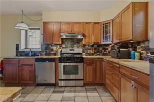 95 Bay View Ave, Cranston, RI 02905 - Photo 17