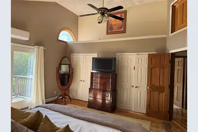 027 Sunset Hill Avenue, Portsmouth, RI 02872 - Photo 13