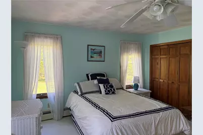 027 Sunset Hill Avenue, Portsmouth, RI 02872 - Photo 17