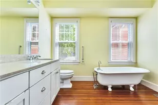 68 E Manning St, Providence, RI 02906 - Photo 25