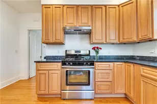 68 E Manning St, Providence, RI 02906 - Photo 7