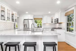 47 Meadowbrook Dr, Barrington, RI 02806 - Photo 3