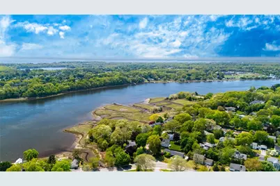 47 Meadowbrook Drive, Barrington, RI 02806 - Photo 3