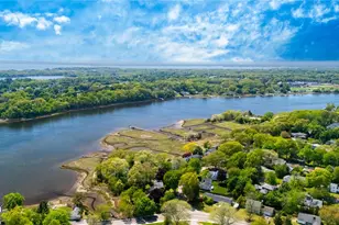 47 Meadowbrook Dr, Barrington, RI 02806 - Photo 3
