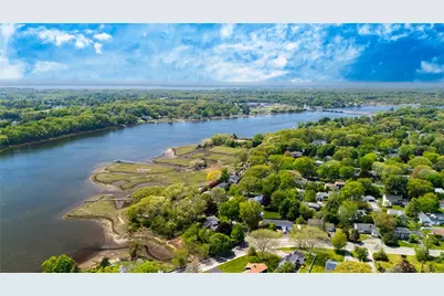 47 Meadowbrook Drive, Barrington, RI 02806 - Photo 9