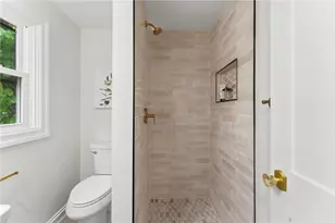 2294 Kingstown Rd, South Kingstown, RI 02881 - Photo 15