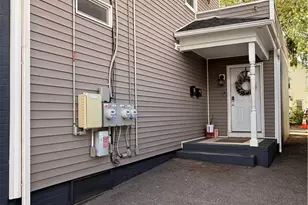 1289 Cranston St, Cranston, RI 02920 - Photo 5