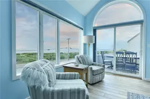 207 Bellevue Ct, Narragansett, RI 02882 - Photo 7